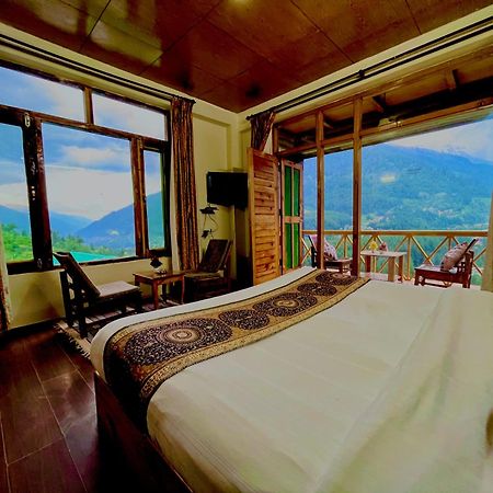 The Kempty Osasis - A Boutique Resort With Scenic Mountain View In Мусори Екстериор снимка