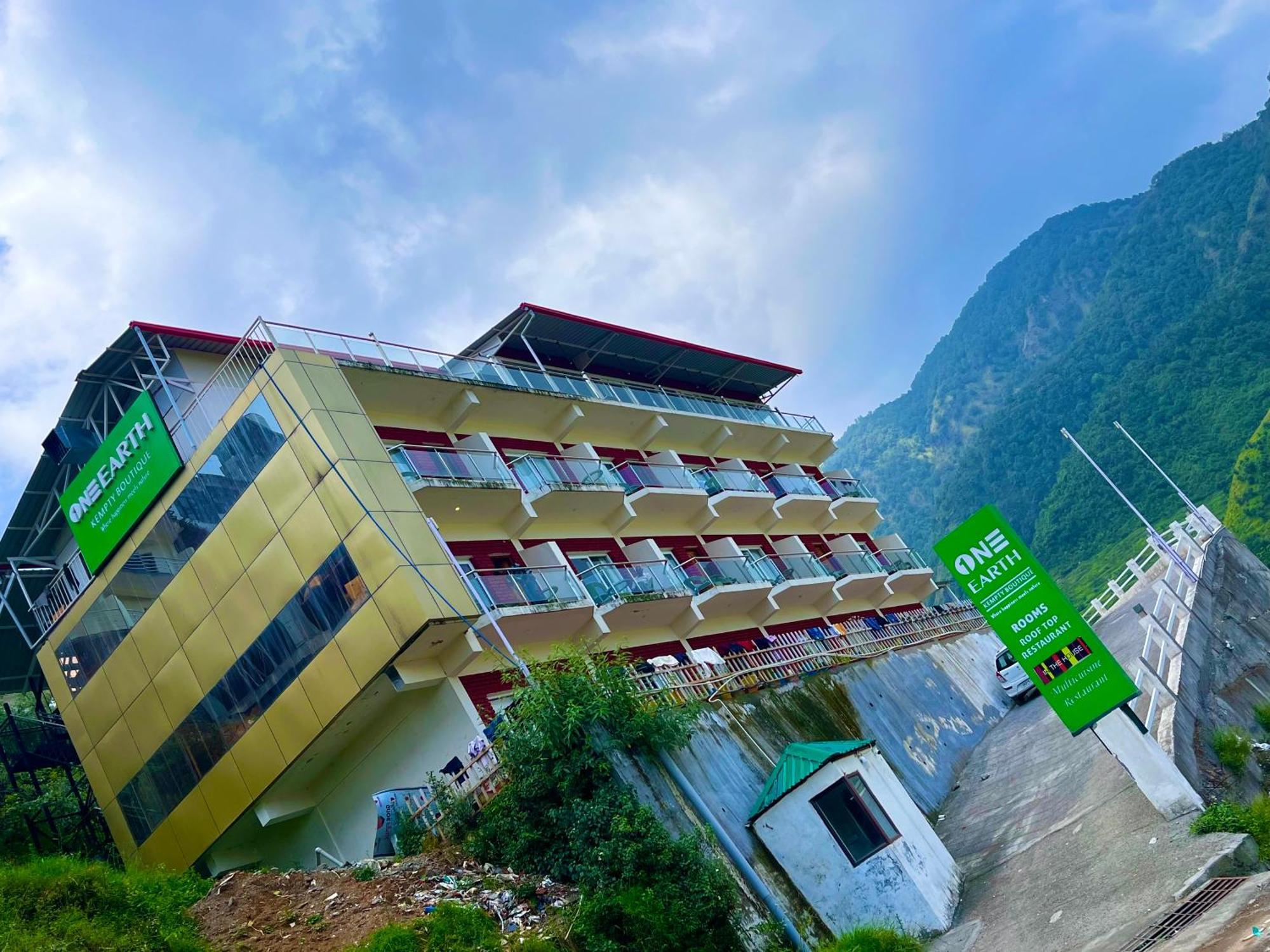 The Kempty Osasis - A Boutique Resort With Scenic Mountain View In Мусори Екстериор снимка