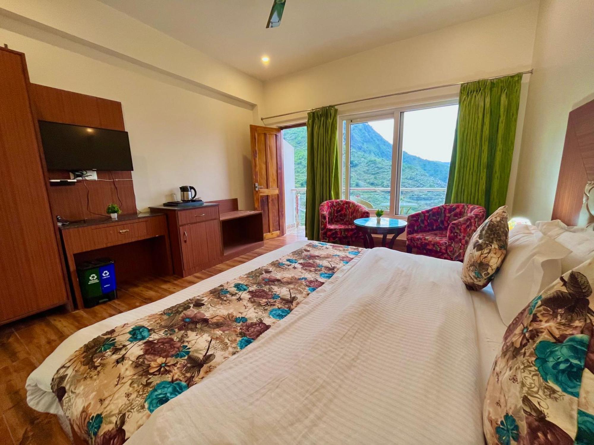 The Kempty Osasis - A Boutique Resort With Scenic Mountain View In Мусори Екстериор снимка