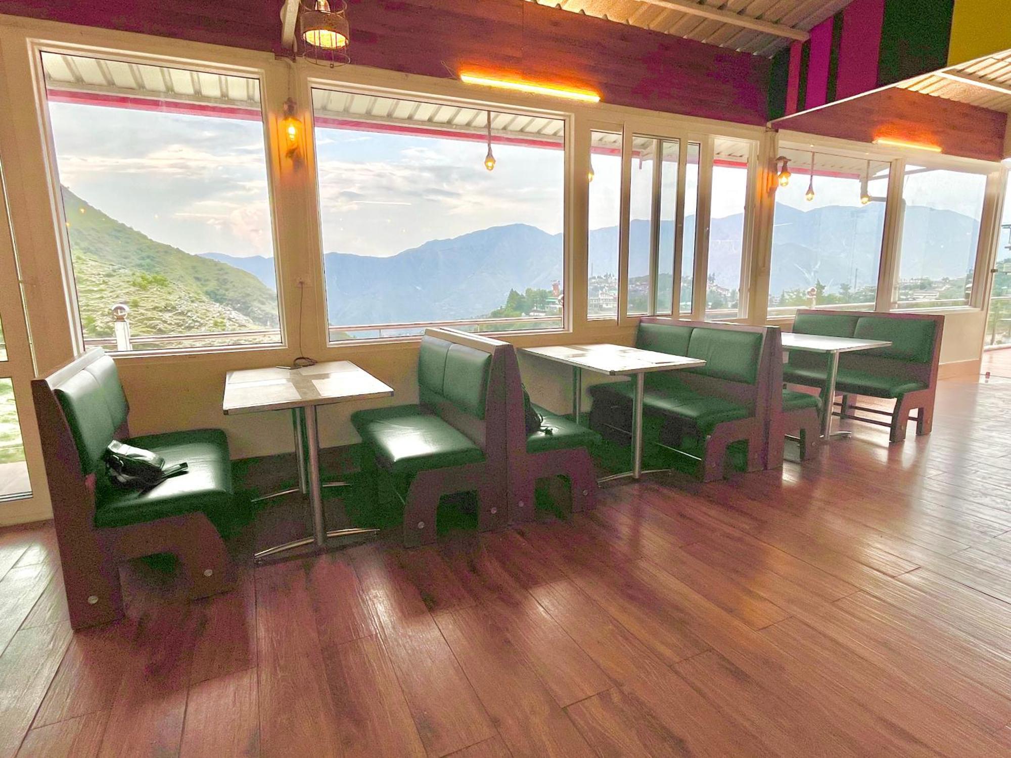 The Kempty Osasis - A Boutique Resort With Scenic Mountain View In Мусори Екстериор снимка