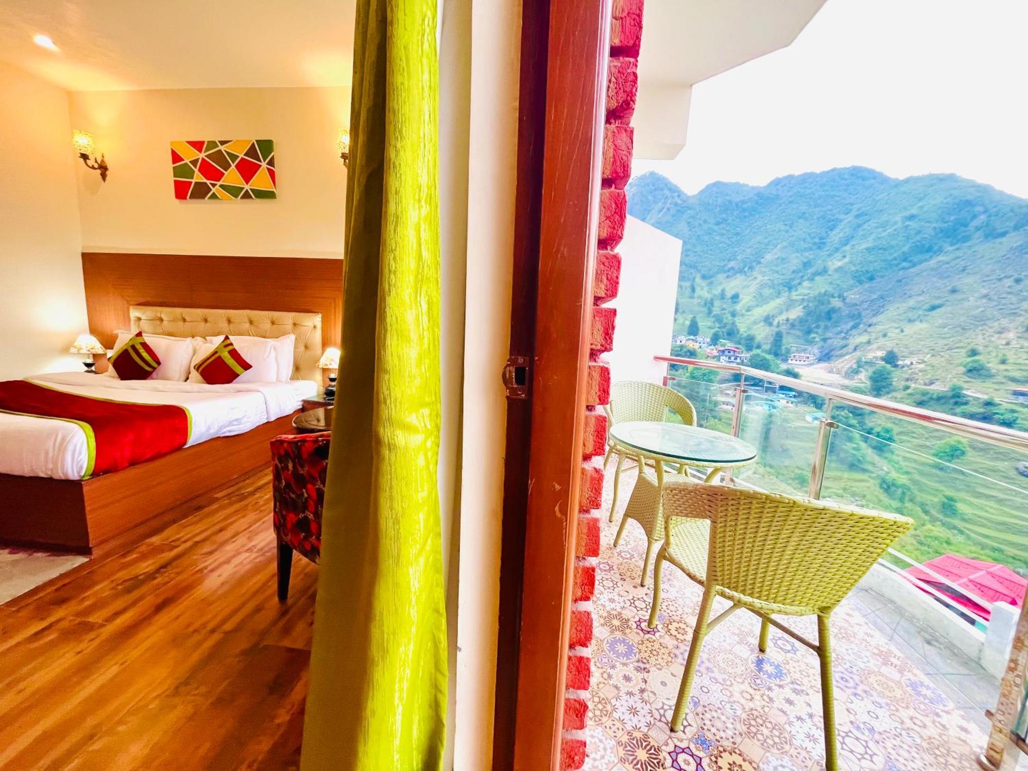 The Kempty Osasis - A Boutique Resort With Scenic Mountain View In Мусори Екстериор снимка