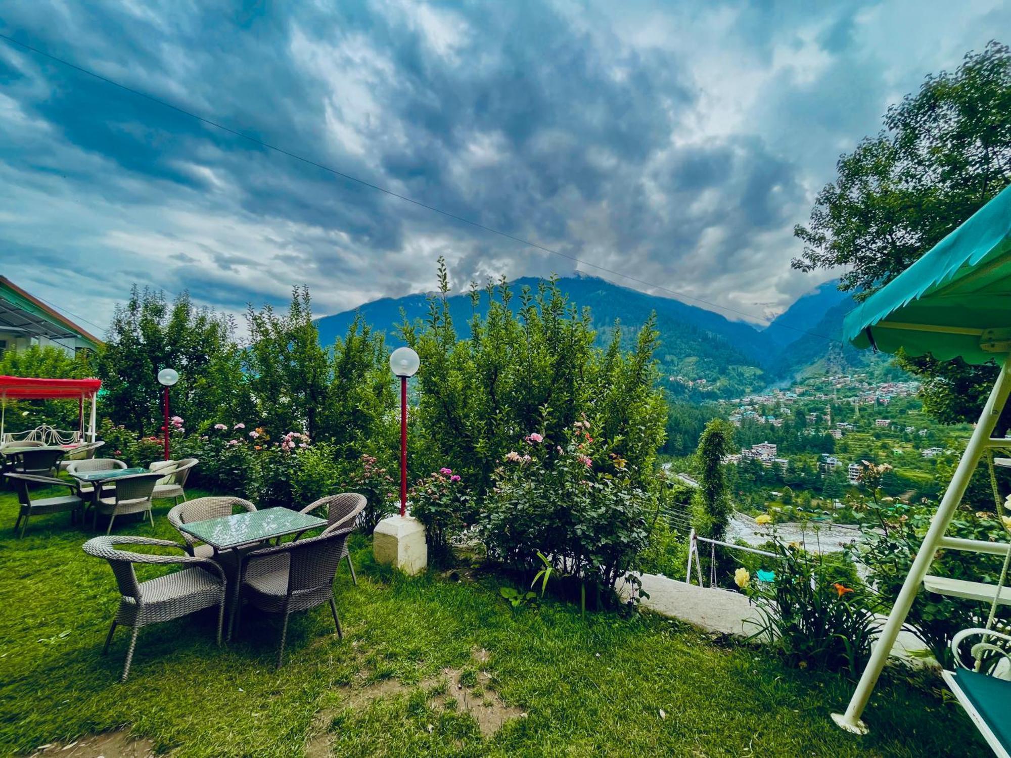 The Kempty Osasis - A Boutique Resort With Scenic Mountain View In Мусори Екстериор снимка
