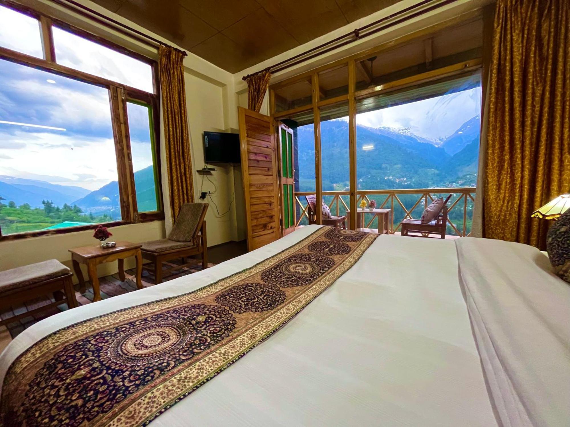 The Kempty Osasis - A Boutique Resort With Scenic Mountain View In Мусори Екстериор снимка