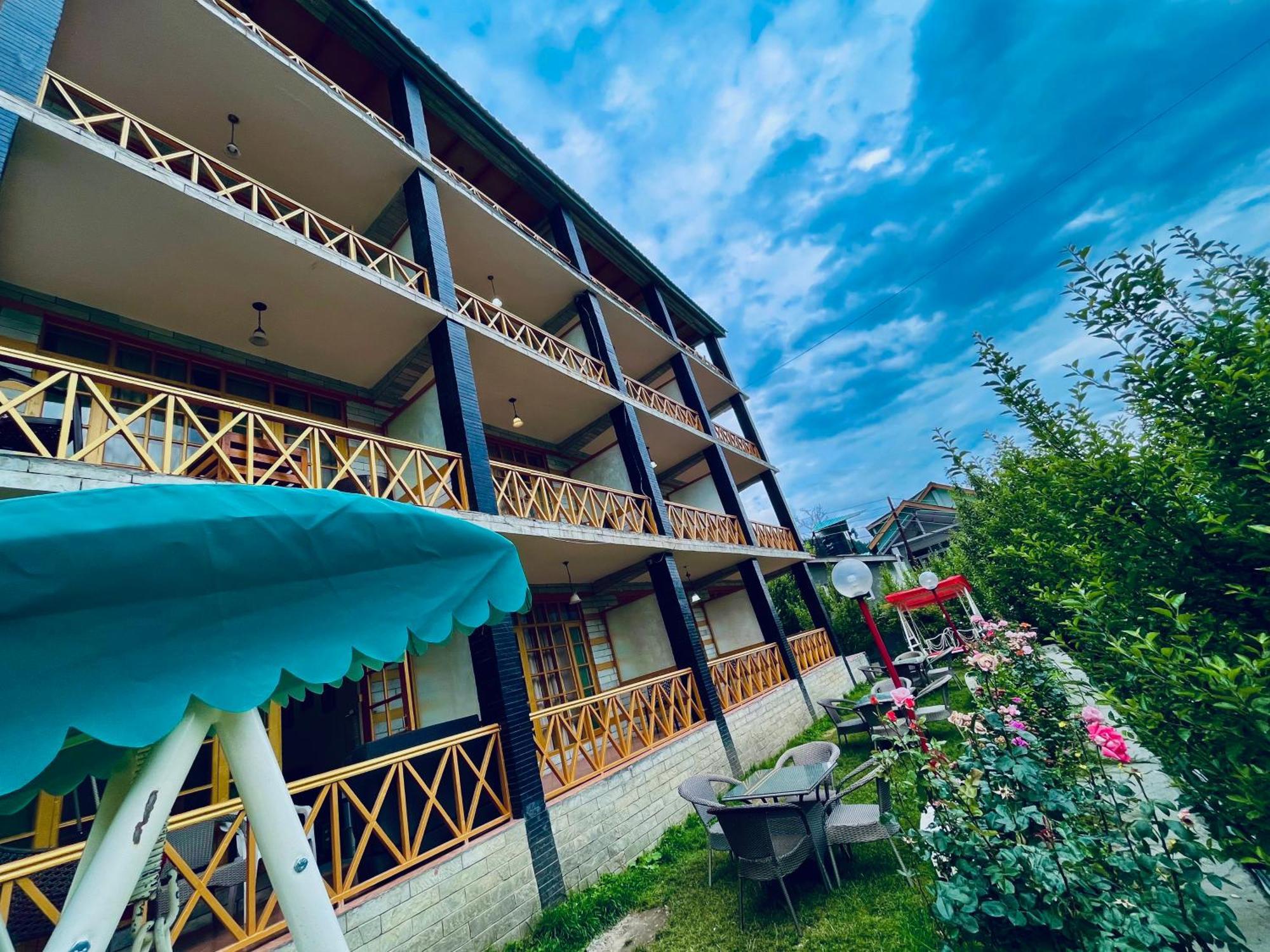 The Kempty Osasis - A Boutique Resort With Scenic Mountain View In Мусори Екстериор снимка